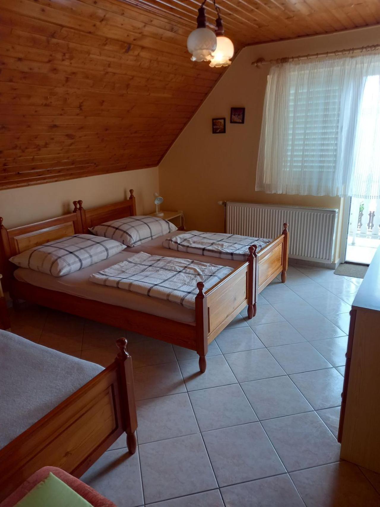 Appartamento Gizella Haz Keszthely Esterno foto